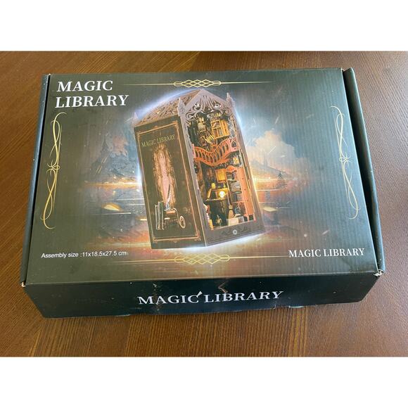 Magic Library Nook Book Kit - Picture 1 of 3